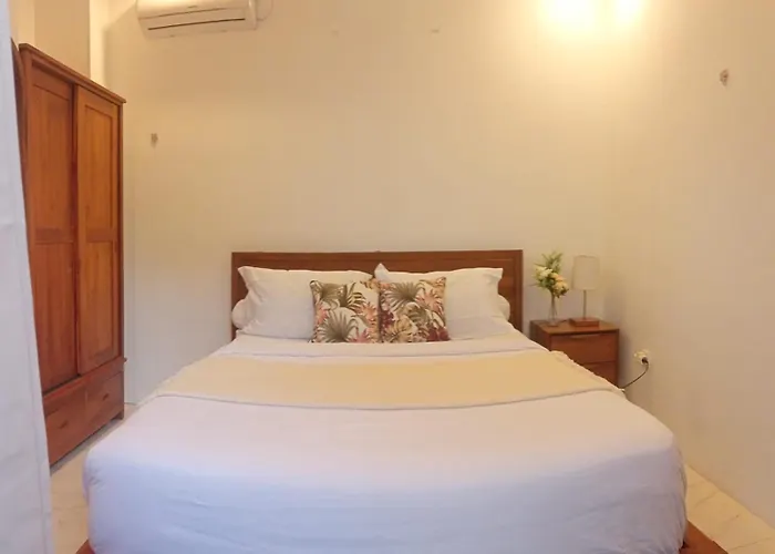 Casa White アパートホテル ウルワツ