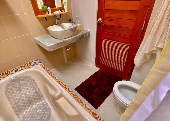 Casa White *